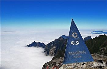 Du lịch Sapa: Chiêm ngưỡng Fansipan từ cáp treo kỷ lục